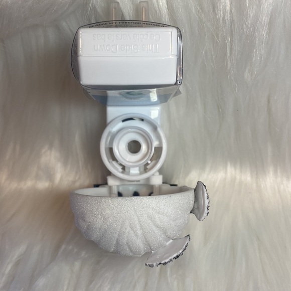 ⛄️”KNIT SNOWMAN” Wallflowers Light-Up 24/7 Scent Control Plug, BBW, NWT-Sealed - Picture 5 of 8